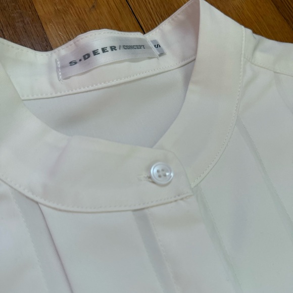 Tuxedo Pleated Oversized Drop Shoulder Key Hole Back Sleek Chic Buttondown Top S - Picture 3 of 8